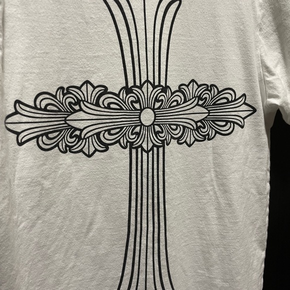 White Graphic Cross Men's Shirt - Picture 7 of 12